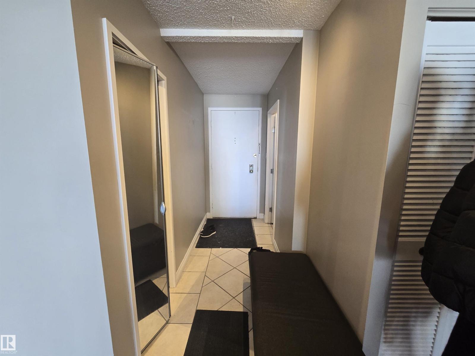 #1204 9921 104 ST NW - 8