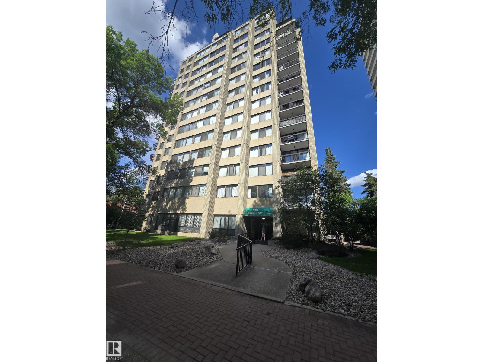 #1204 9921 104 ST NW - 1