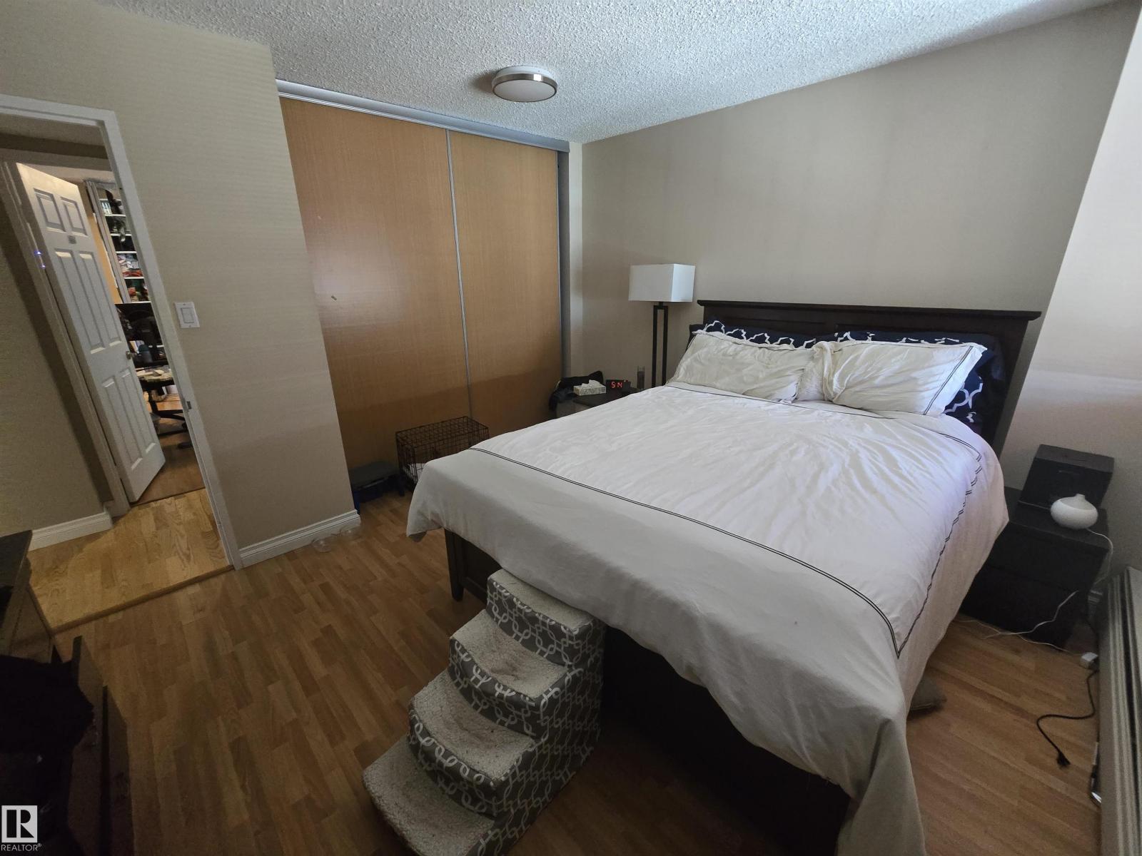 #1204 9921 104 ST NW - 31