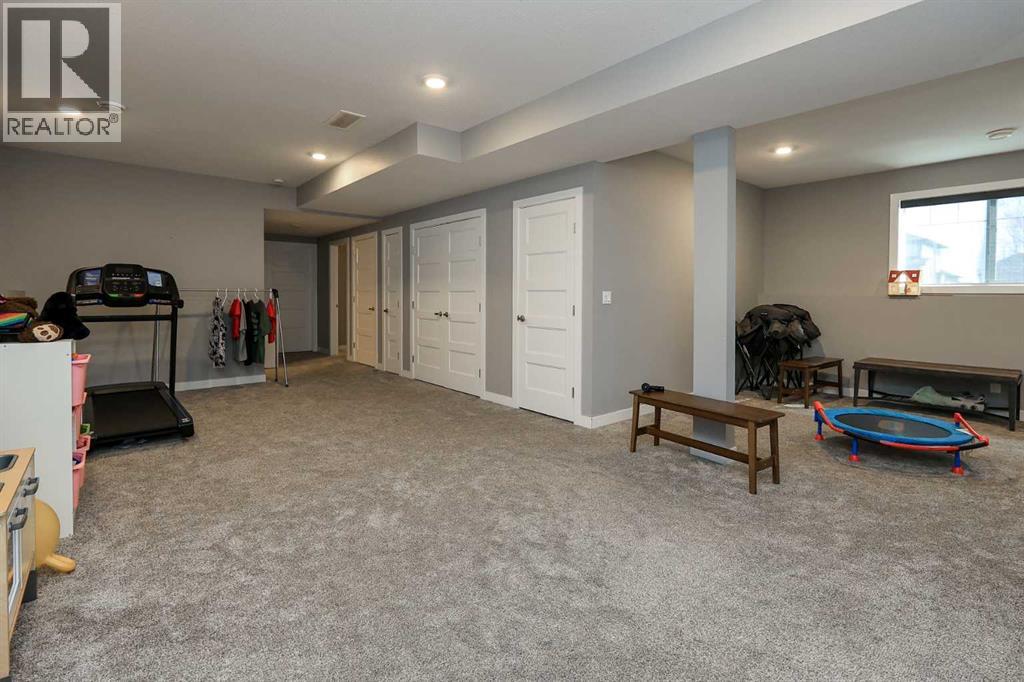 137 Coachman Way - 32