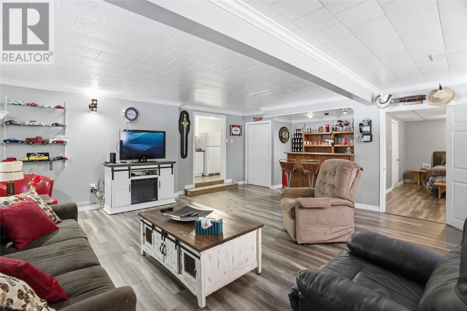 214-216 Creston Boulevard - 27