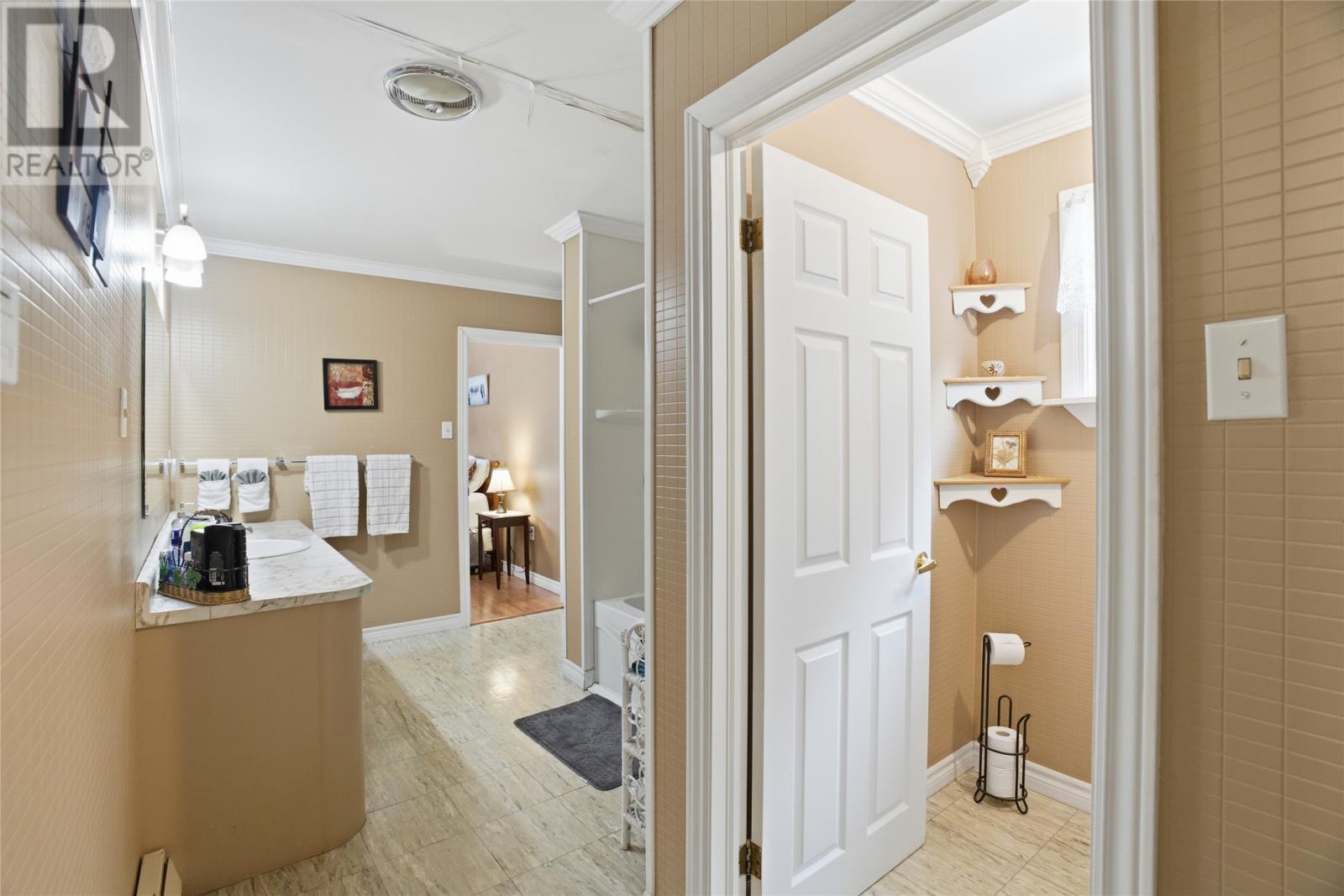 214-216 Creston Boulevard - 36
