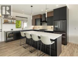 9499 Ledgestone Road, Lake Country, BC V4V0A4 Photo 17