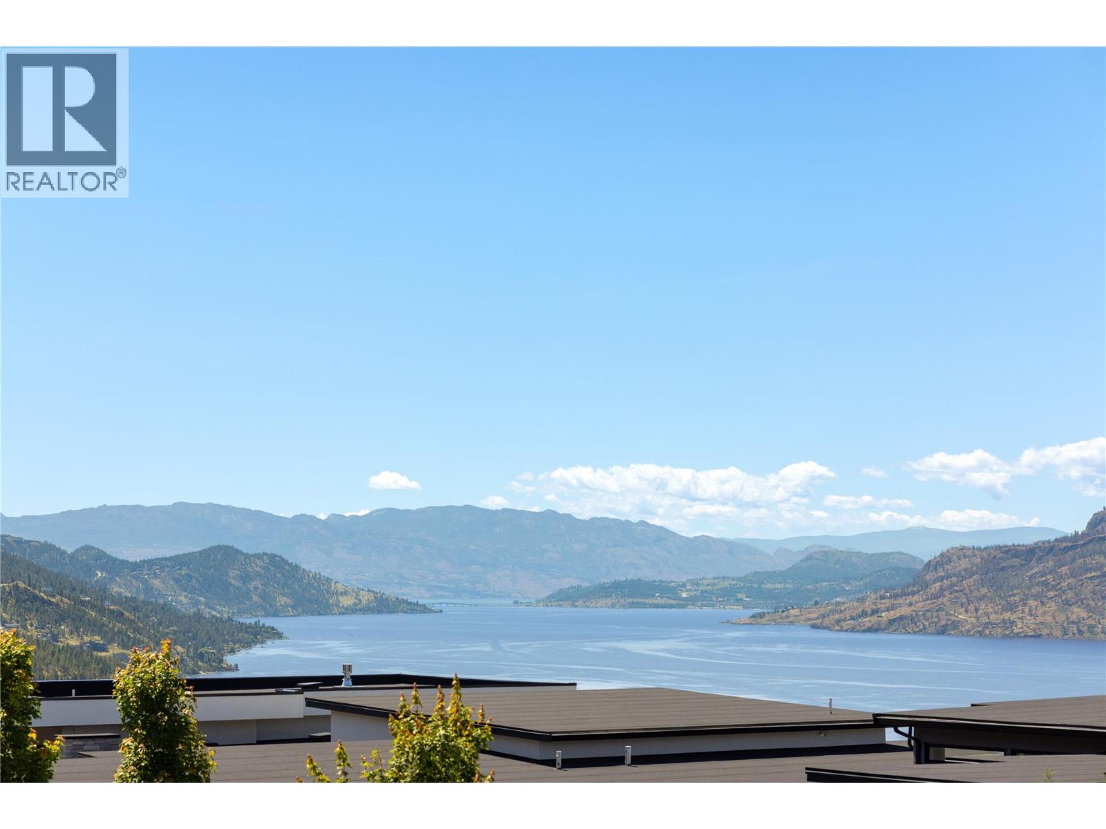 9499 Ledgestone Road, Lake Country