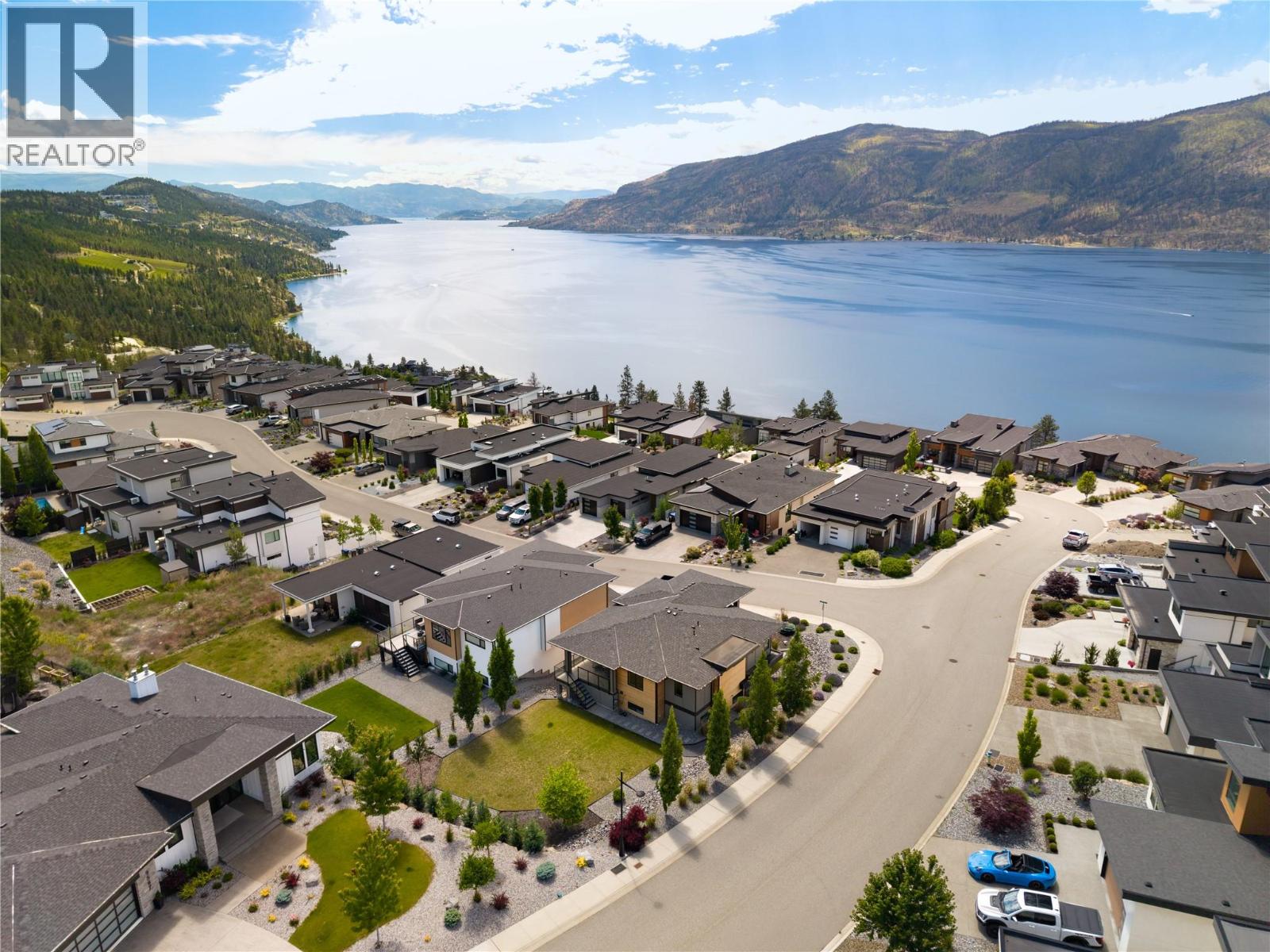 9499 Ledgestone Road, Lake Country