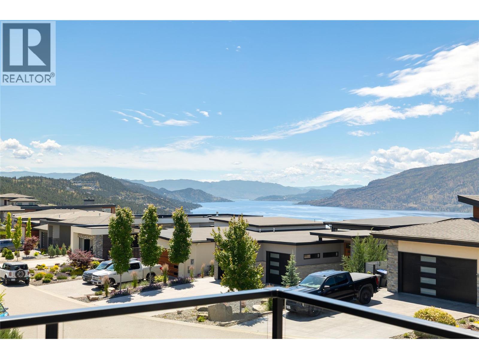 9499 Ledgestone Road, Lake Country
