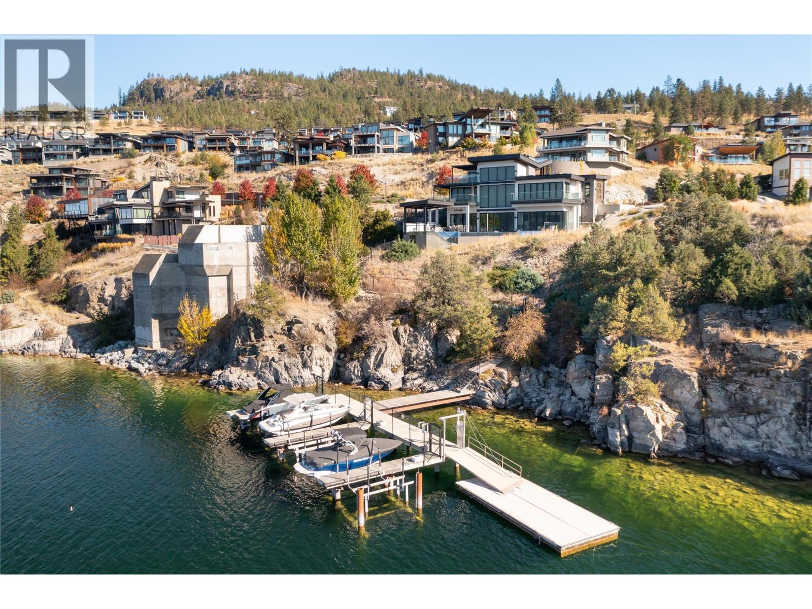 9499 Ledgestone Road, Lake Country