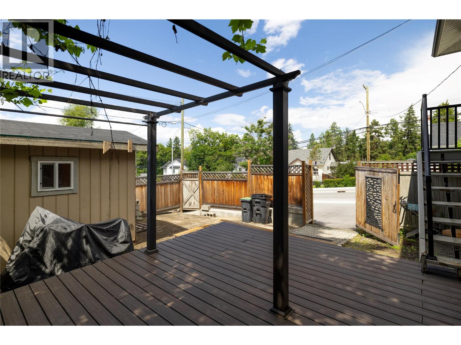 2100 32 Avenue - 42