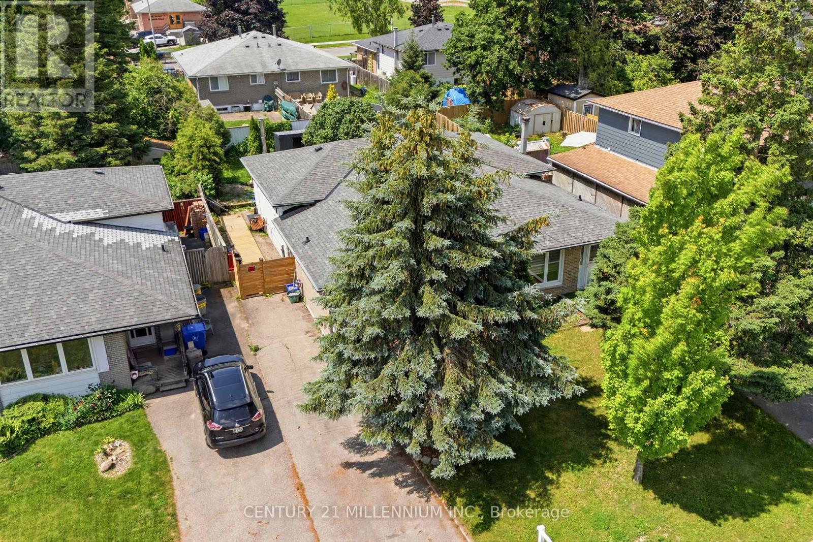 52 CARLTON DRIVE - 30