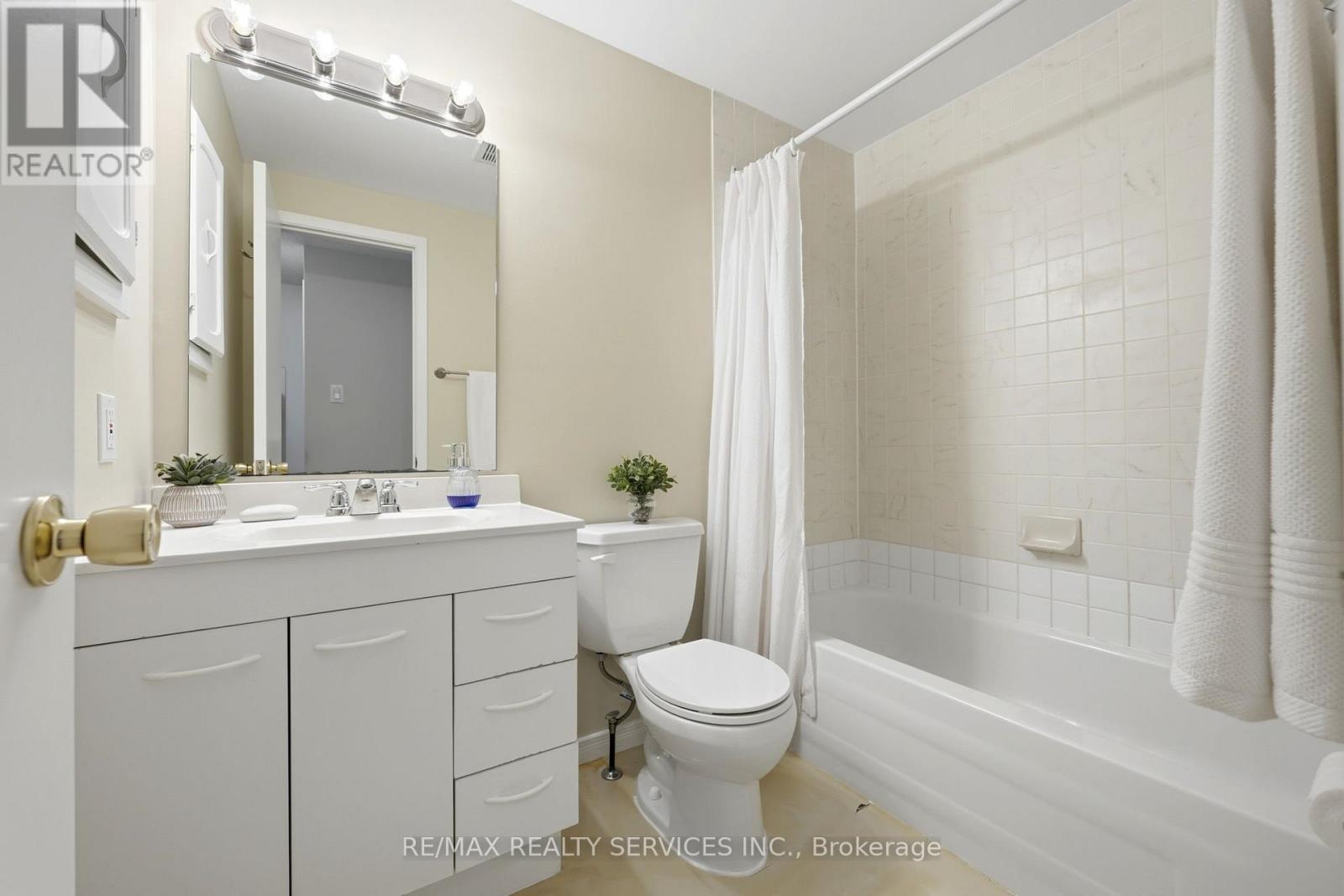 2081 SOUTH MILLWAY - 32