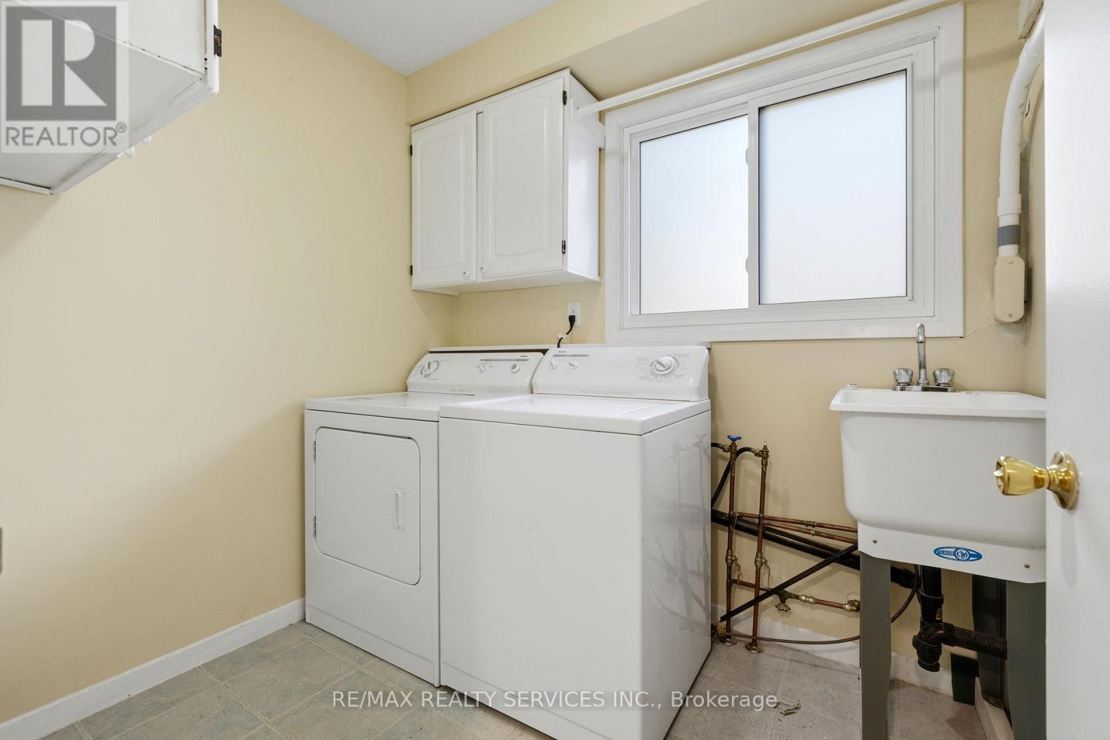 2081 SOUTH MILLWAY - 36
