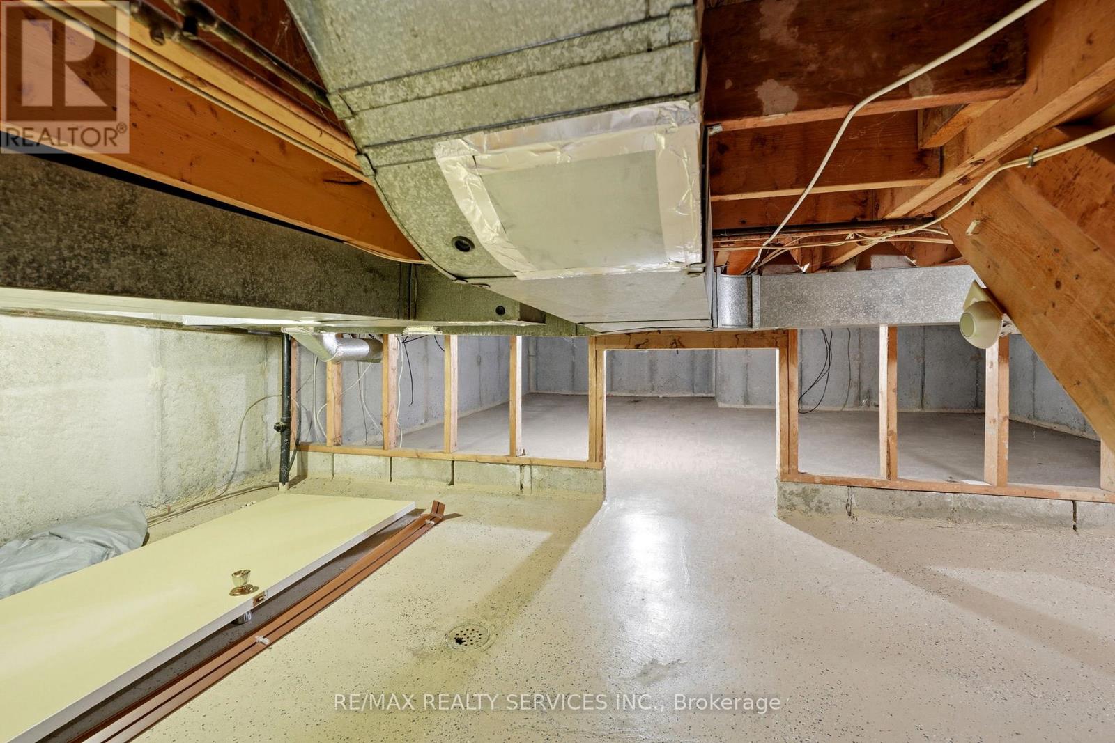 2081 SOUTH MILLWAY - 37