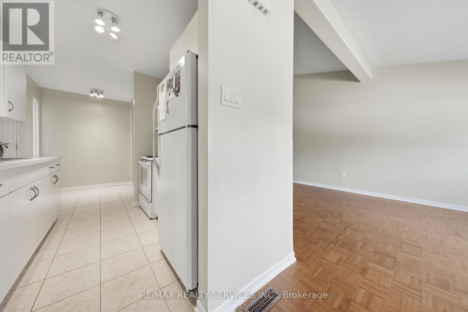 2081 SOUTH MILLWAY - 8