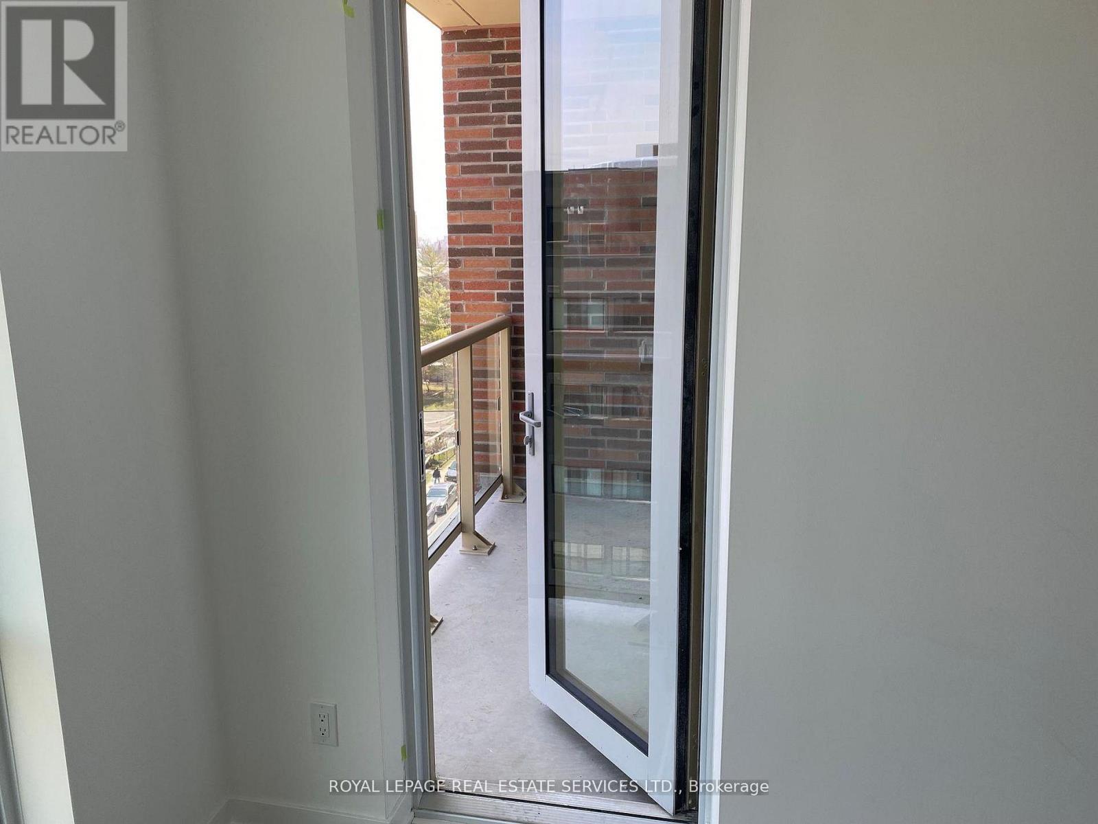 #621 1787 ST CLAIR AVENUE W - 13