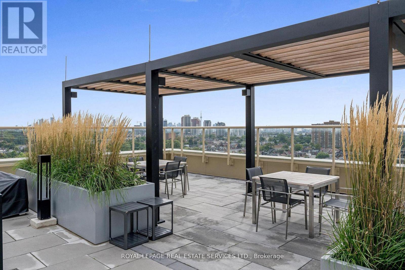 #621 1787 ST CLAIR AVENUE W - 18