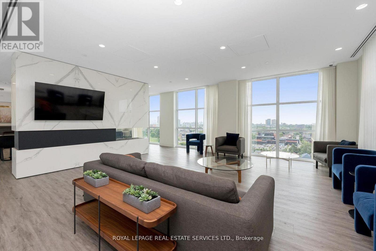 #621 1787 ST CLAIR AVENUE W - 25
