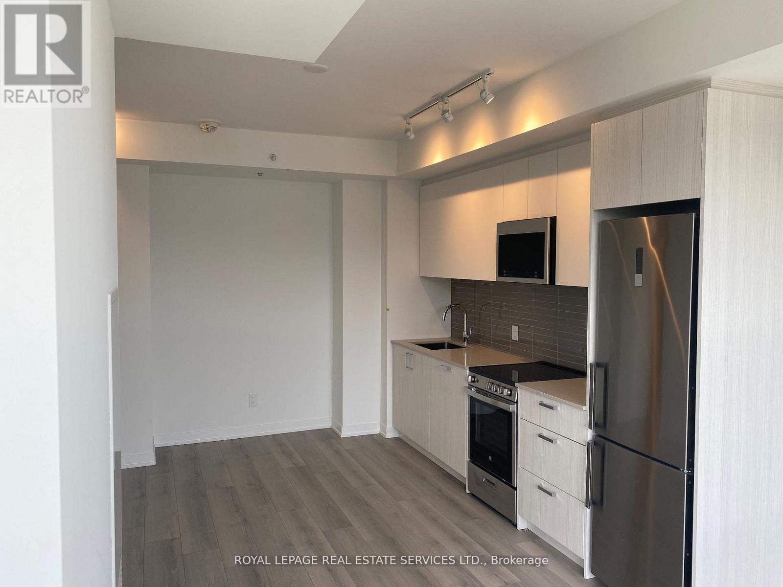 #621 1787 ST CLAIR AVENUE W - 7