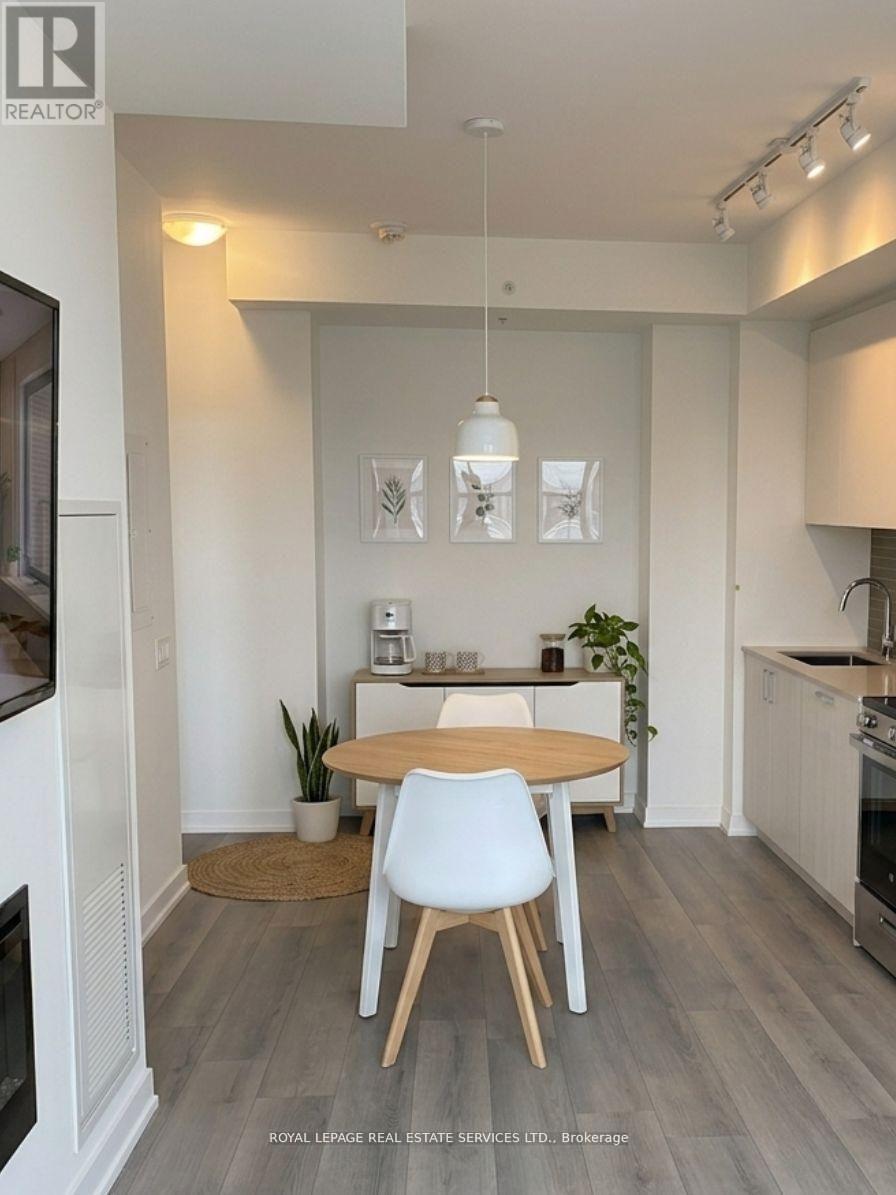 #621 1787 ST CLAIR AVENUE W - 9