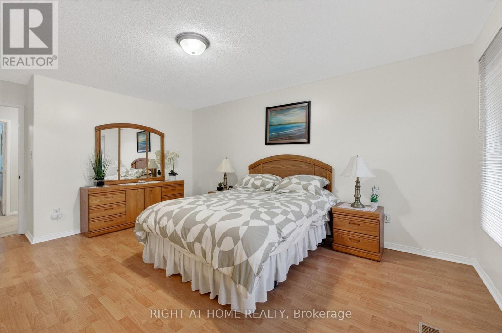 #24 1480 BRITANNIA ROAD W - 28