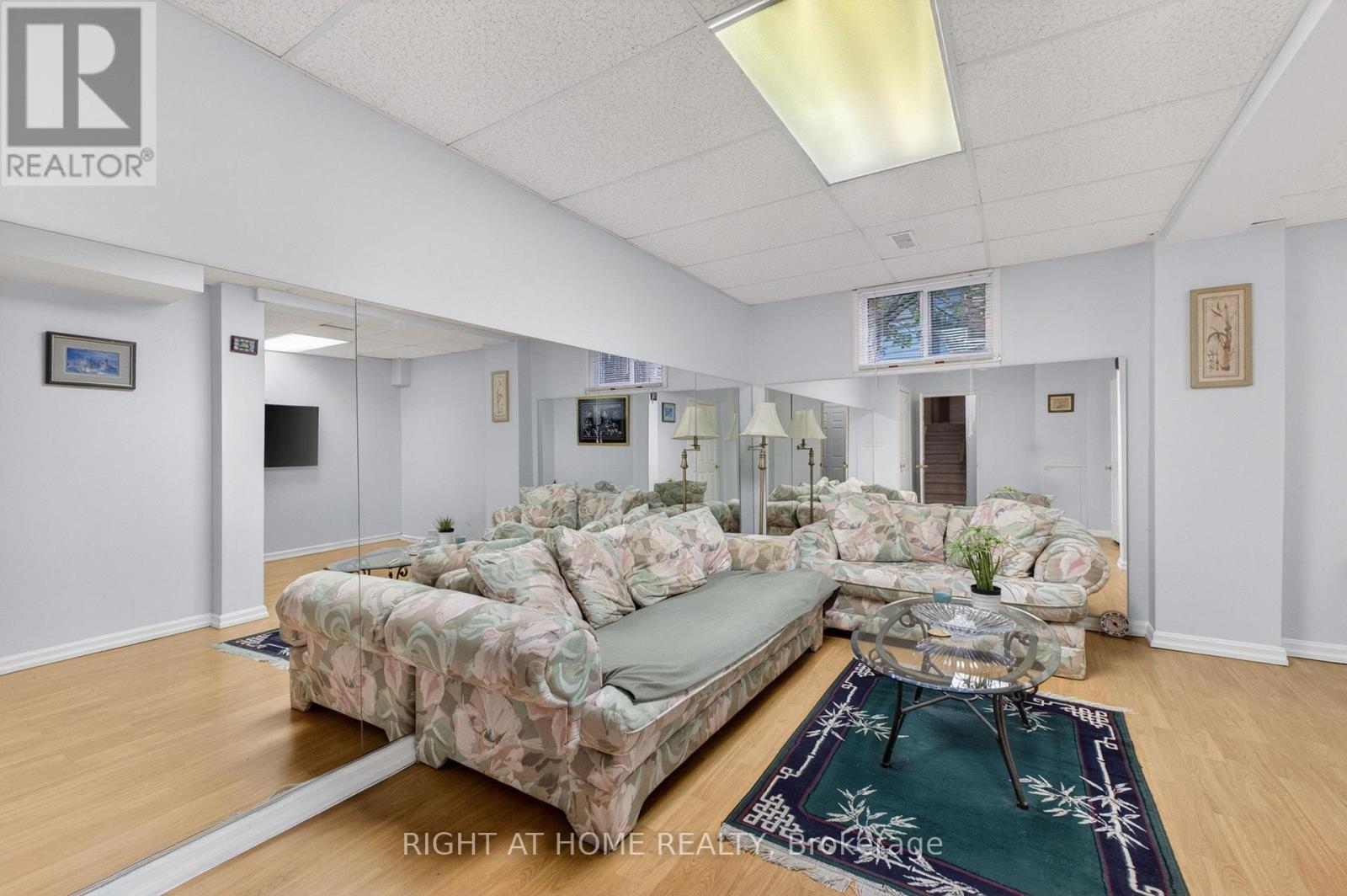 #24 1480 BRITANNIA ROAD W - 34