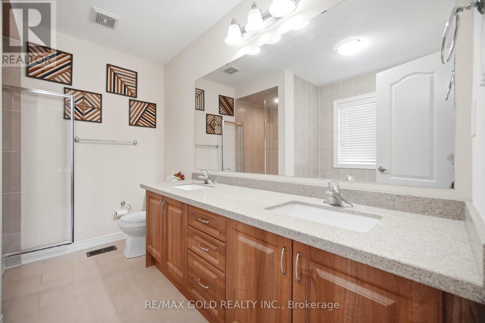 49 SQUIRE ELLIS DRIVE - 22