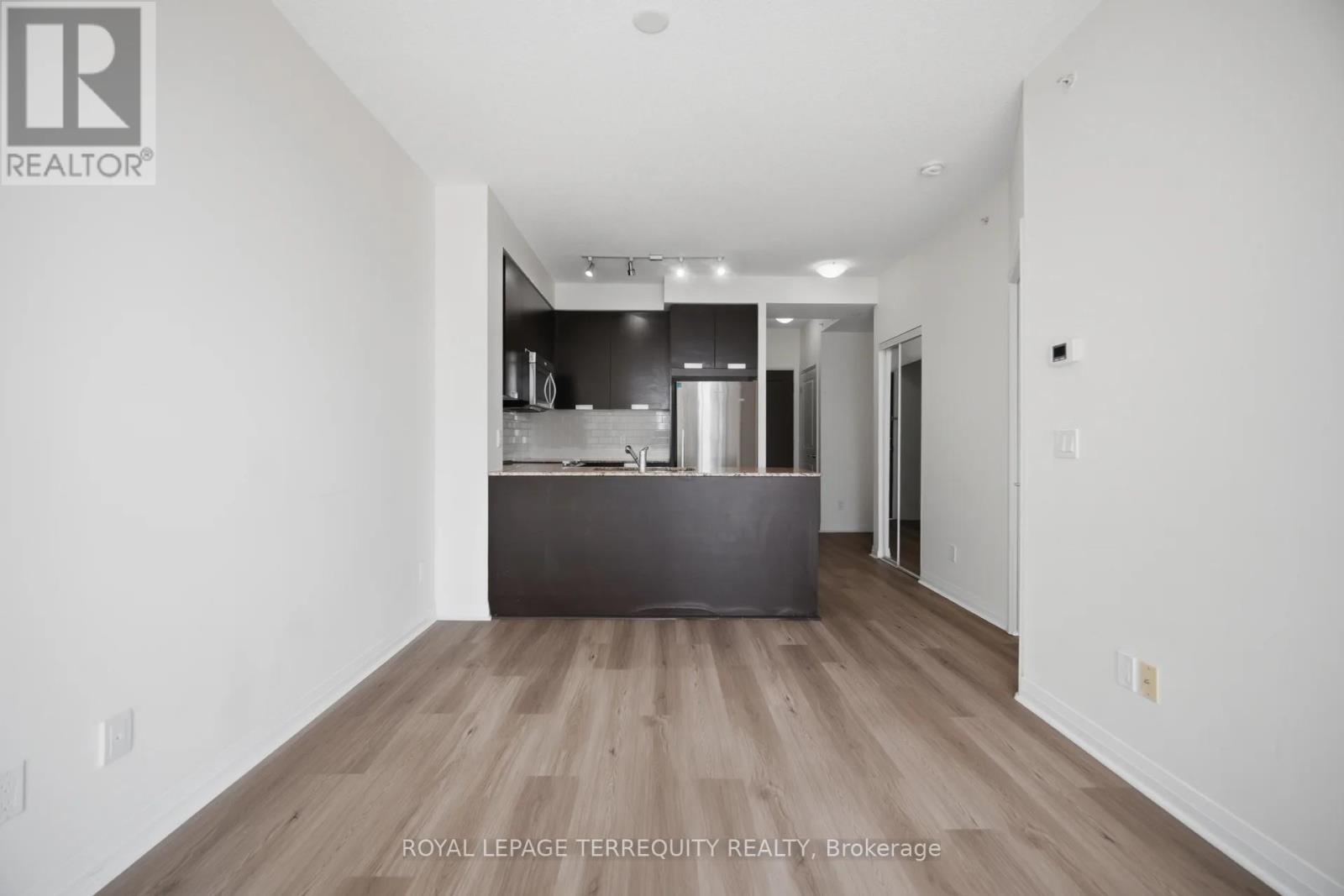 #703 75 EGLINTON AVENUE W - 13