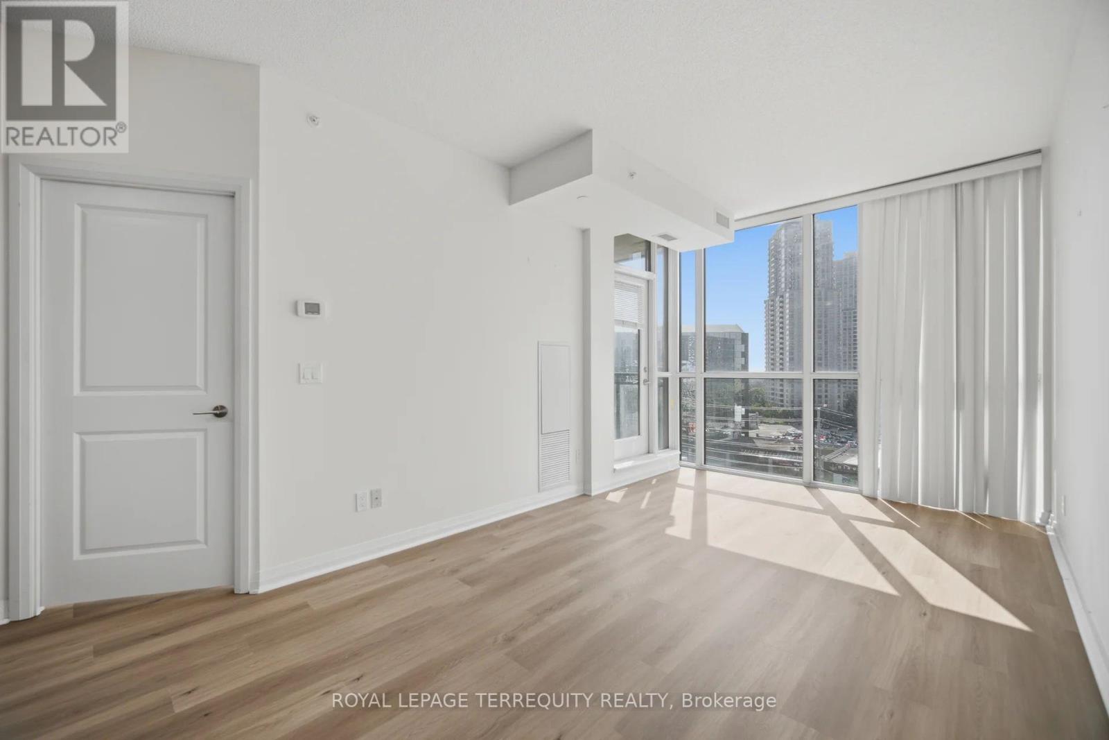 #703 75 EGLINTON AVENUE W - 14