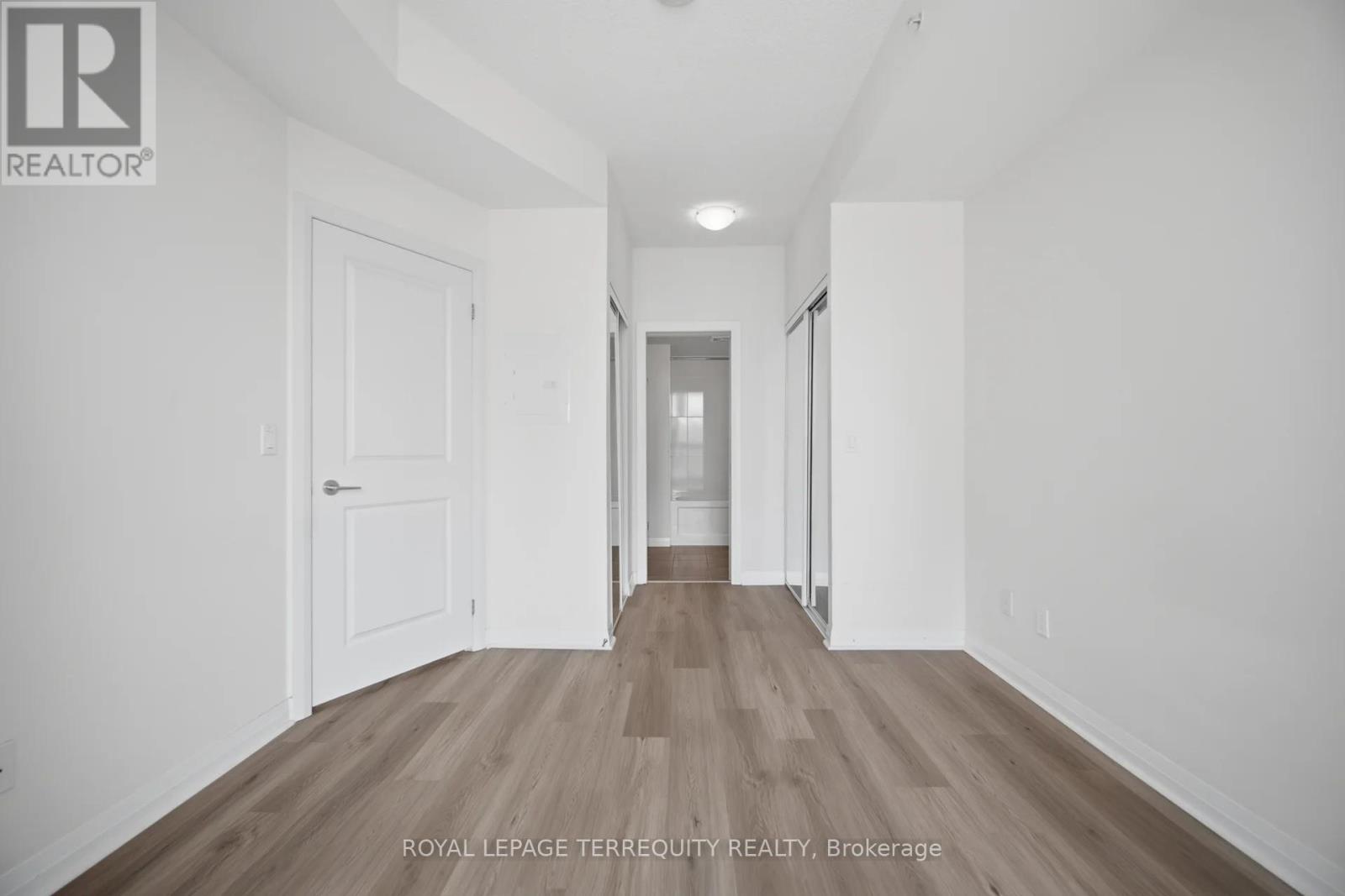#703 75 EGLINTON AVENUE W - 21
