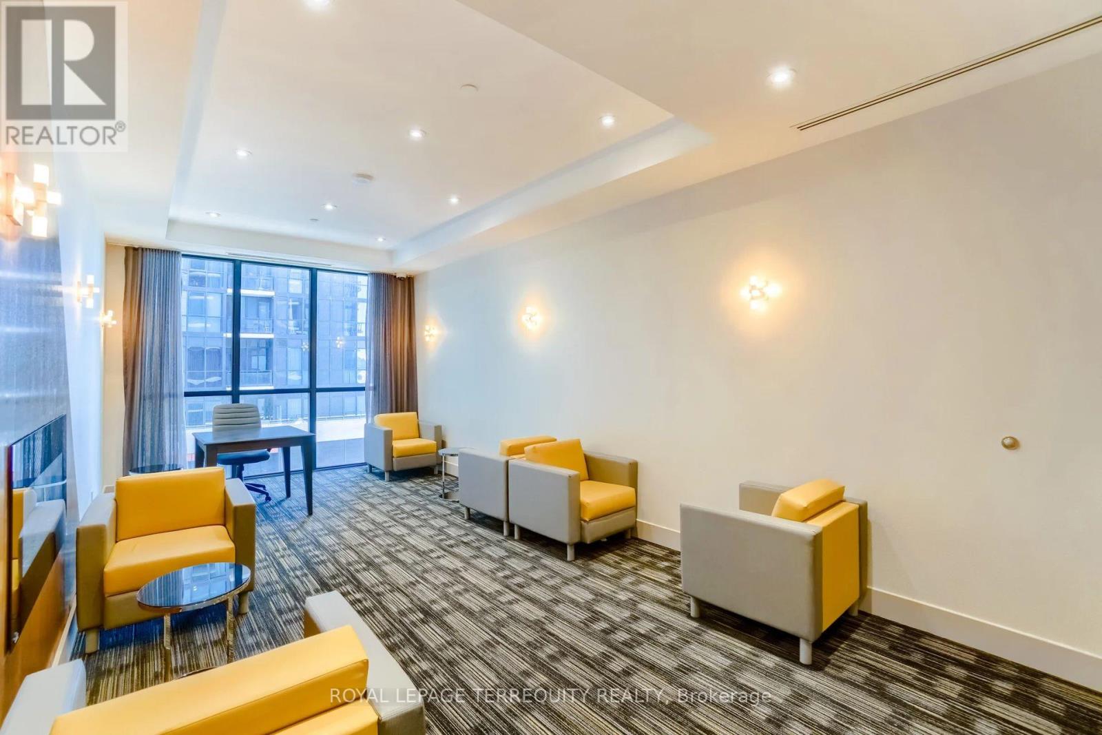#703 75 EGLINTON AVENUE W - 44