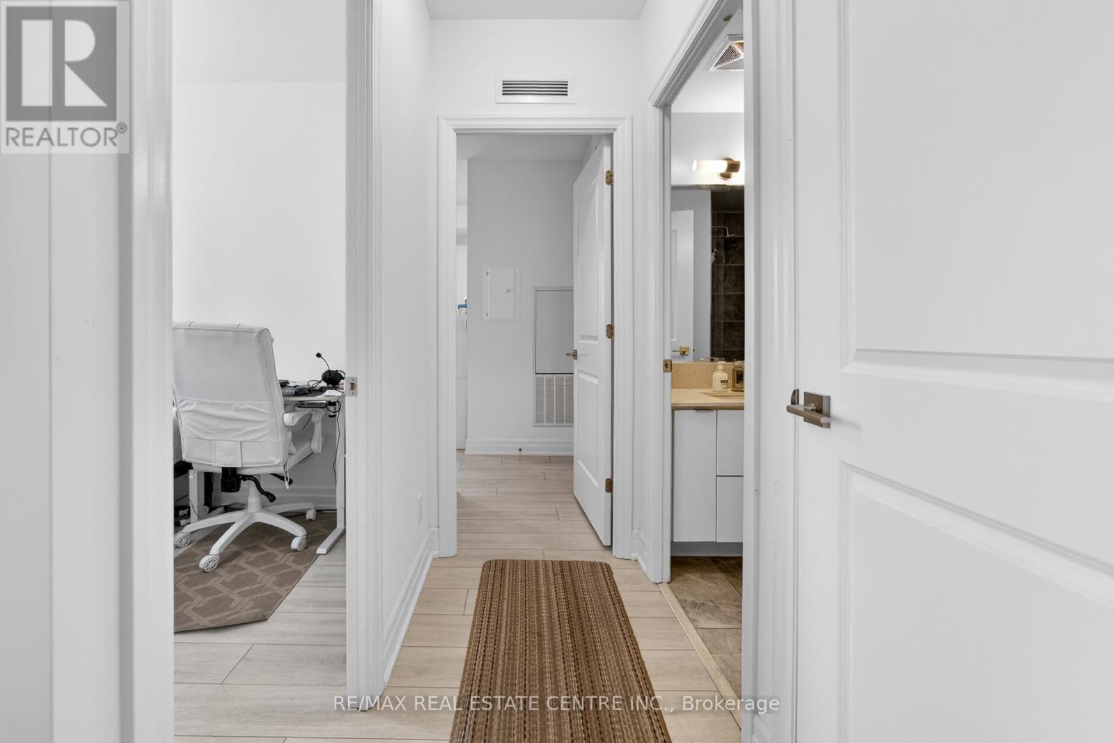 #610 30 ELM DRIVE - 16