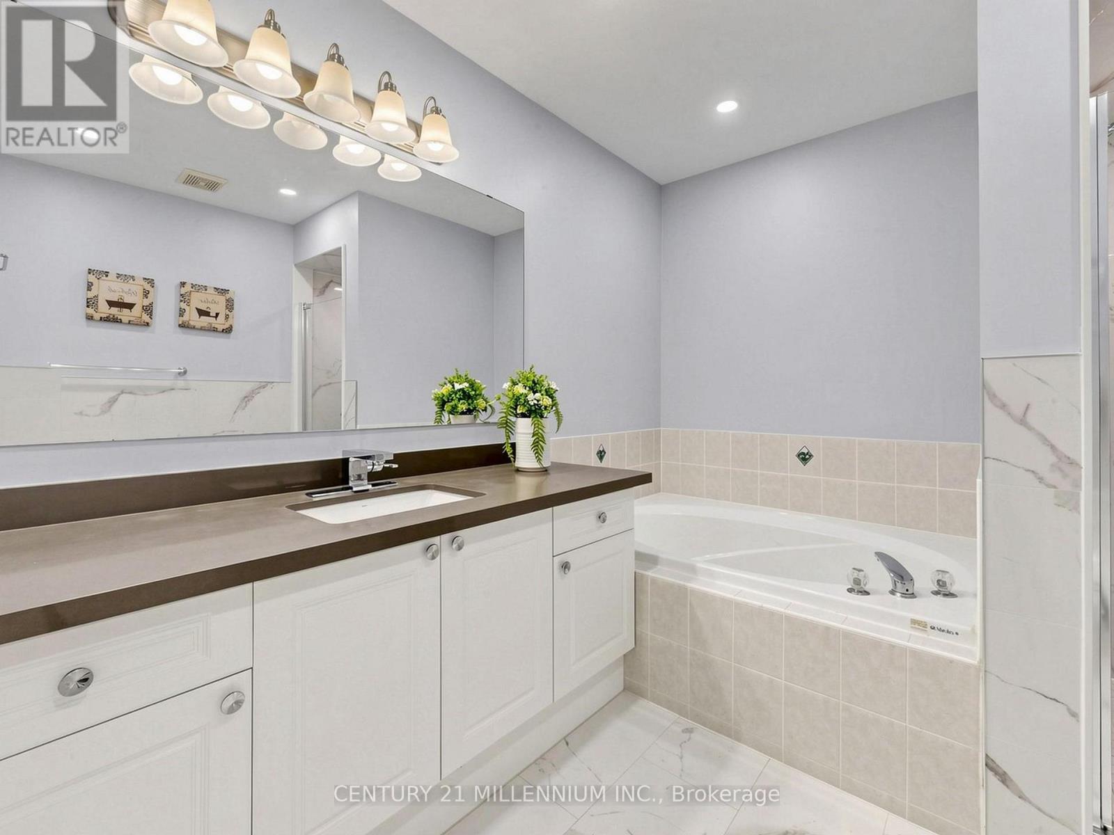 #37 601 SHORELINE DRIVE - 27