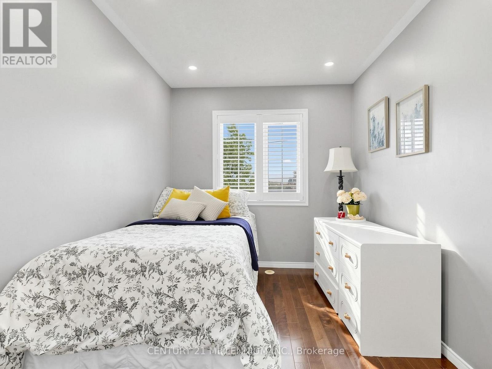 #37 601 SHORELINE DRIVE - 29