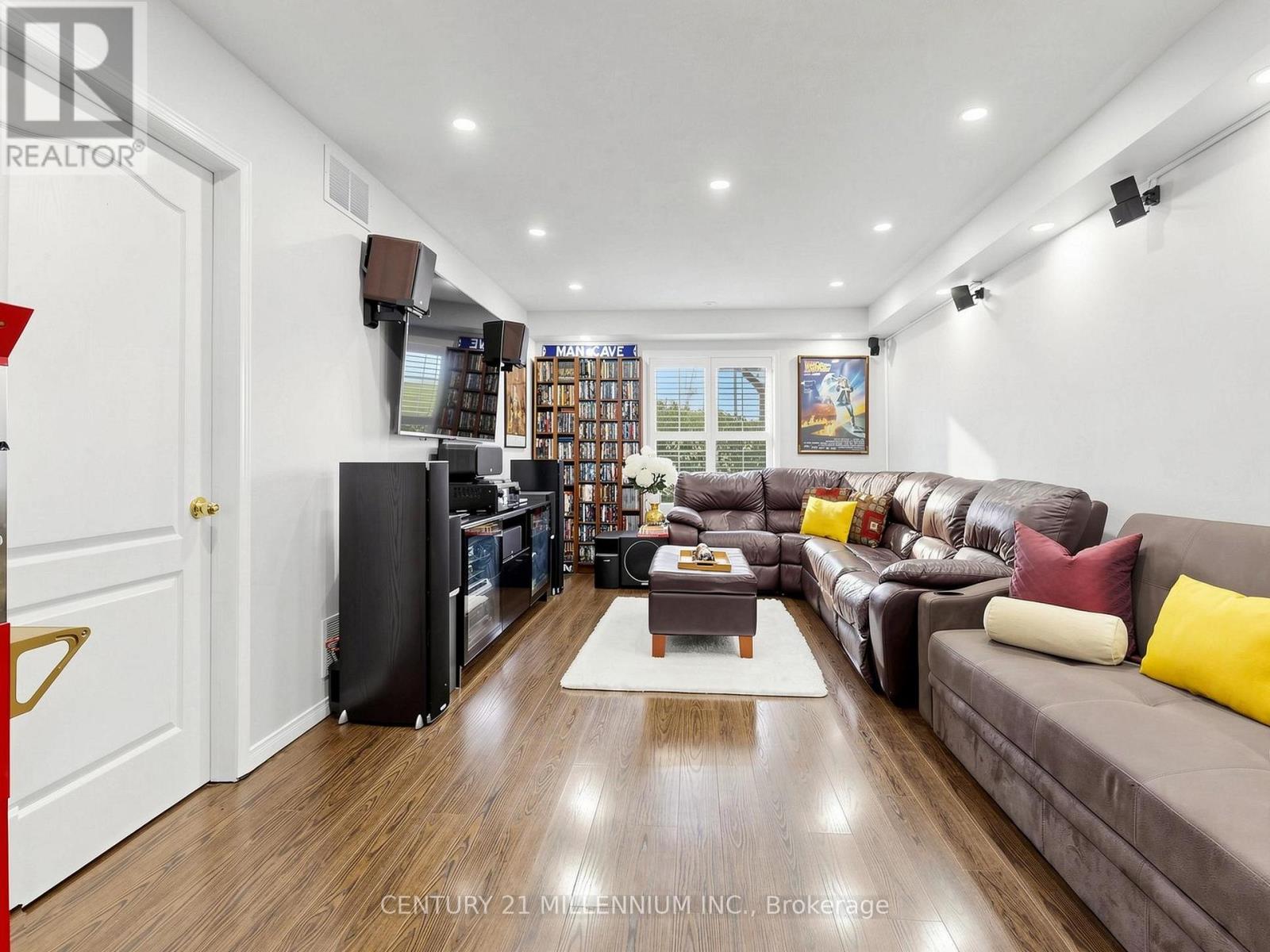 #37 601 SHORELINE DRIVE - 35