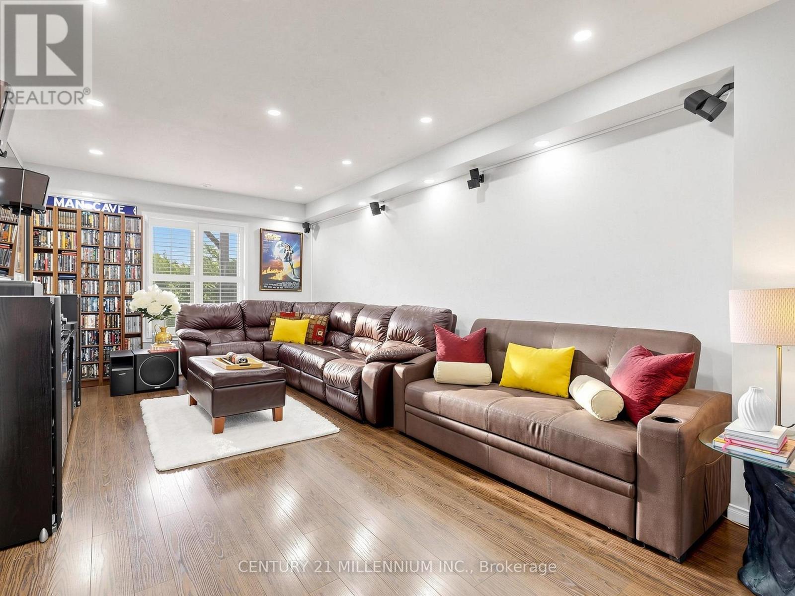 #37 601 SHORELINE DRIVE - 36