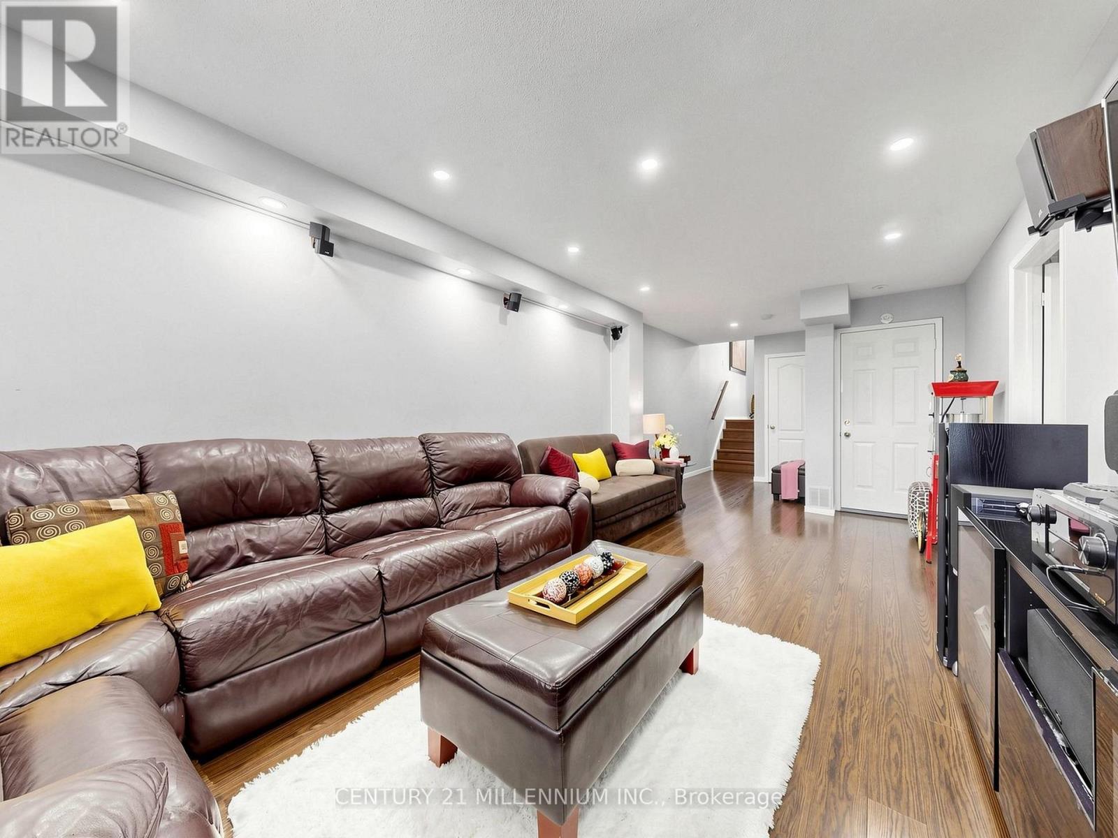 #37 601 SHORELINE DRIVE - 37