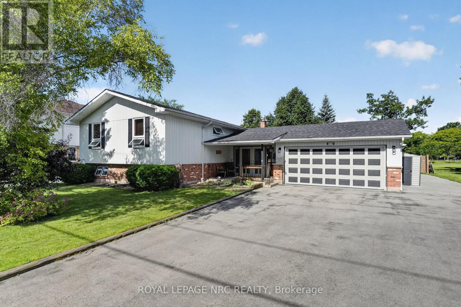 979 CRESCENT ROAD - 1