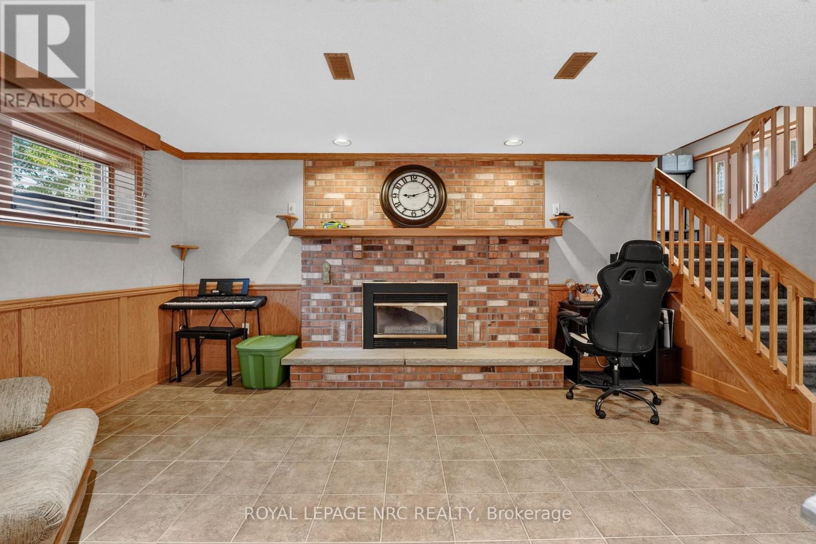 979 CRESCENT ROAD - 10