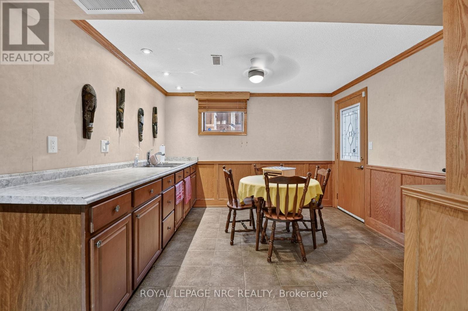 979 CRESCENT ROAD - 11