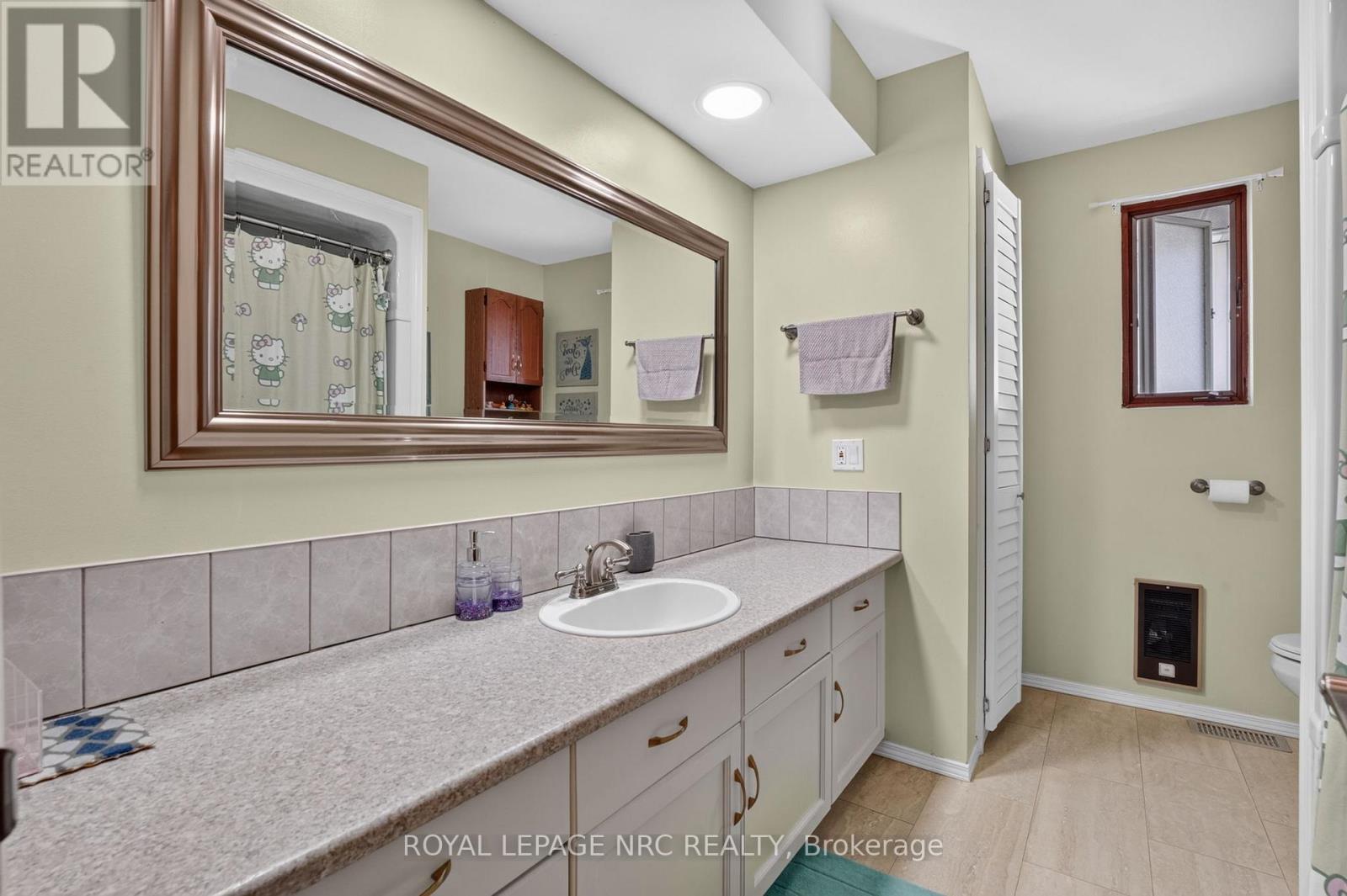 979 CRESCENT ROAD - 27
