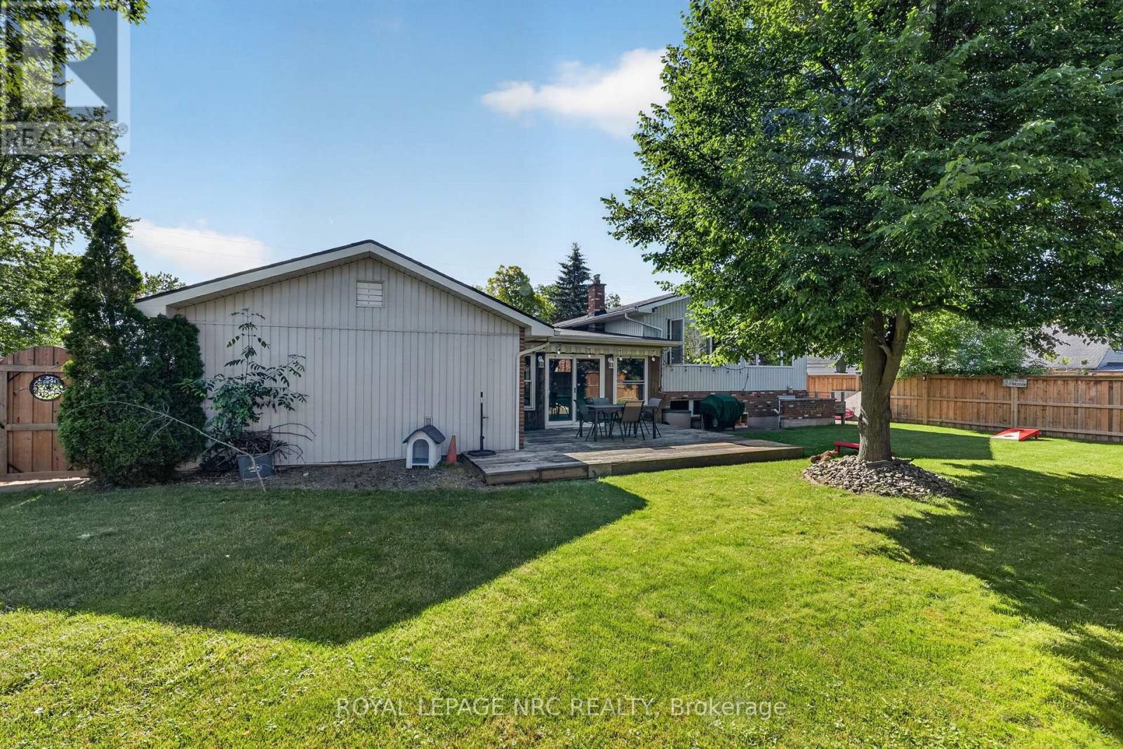 979 CRESCENT ROAD - 37