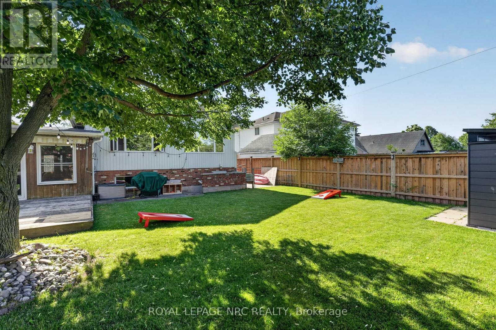 979 CRESCENT ROAD - 38