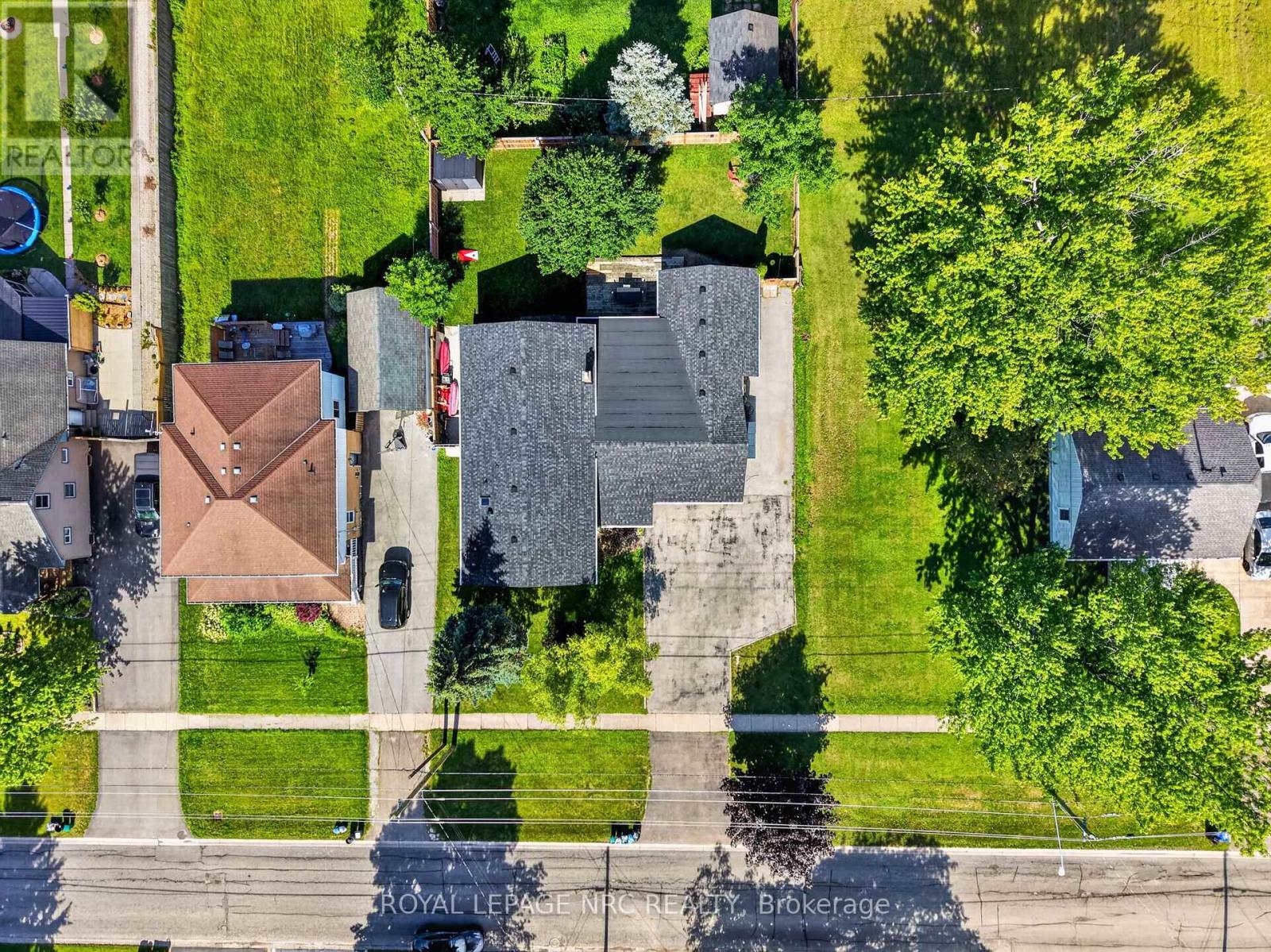 979 CRESCENT ROAD - 41