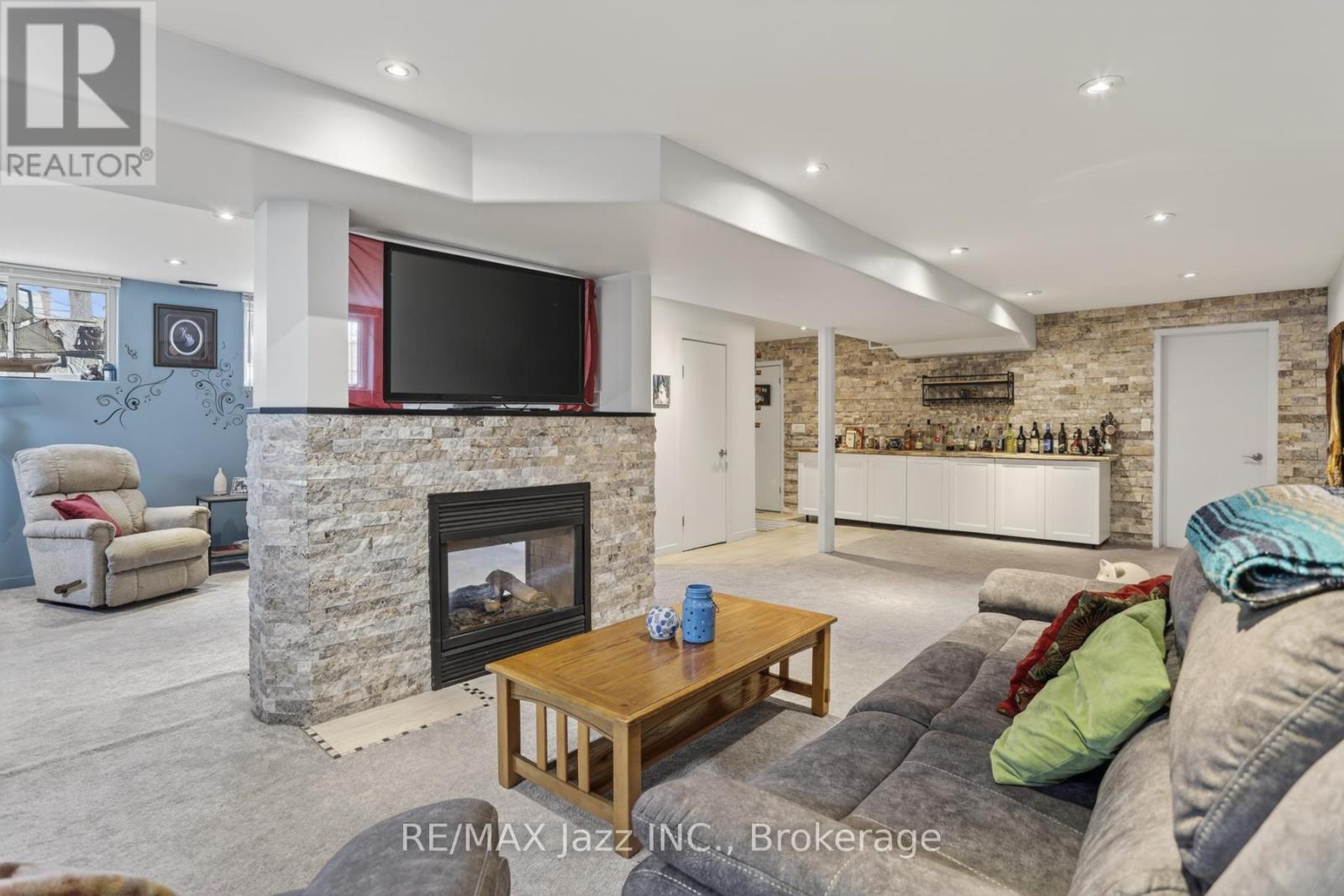 1206 BELVEDERE AVENUE - 12