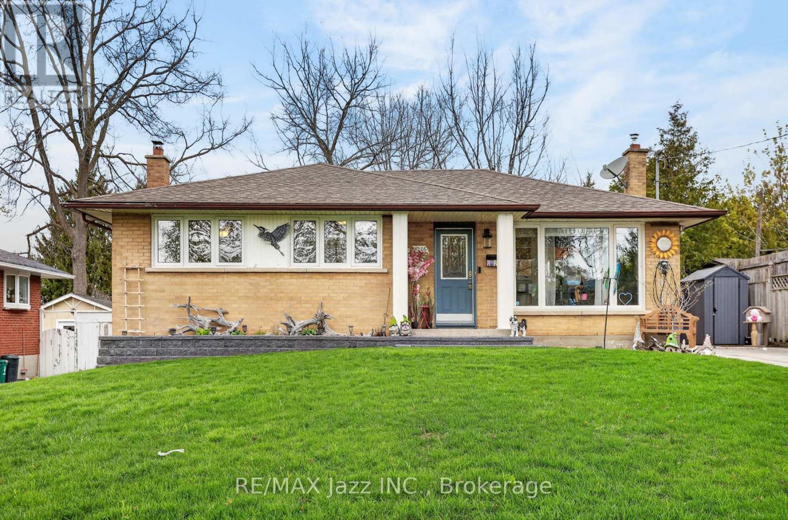 1206 BELVEDERE AVENUE - 18