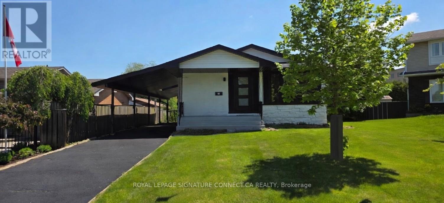 15 COLONIAL COURT - 1