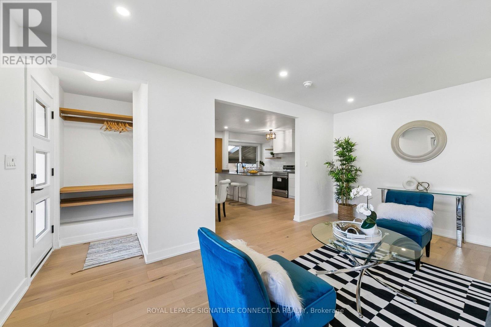 15 COLONIAL COURT - 6
