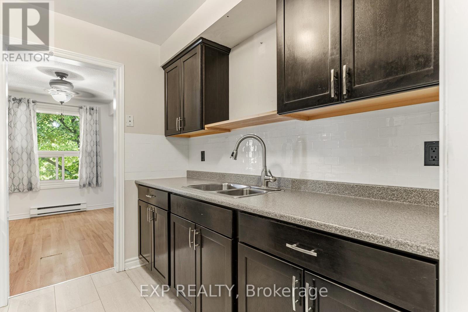 #211 4209 HIXON STREET - 13
