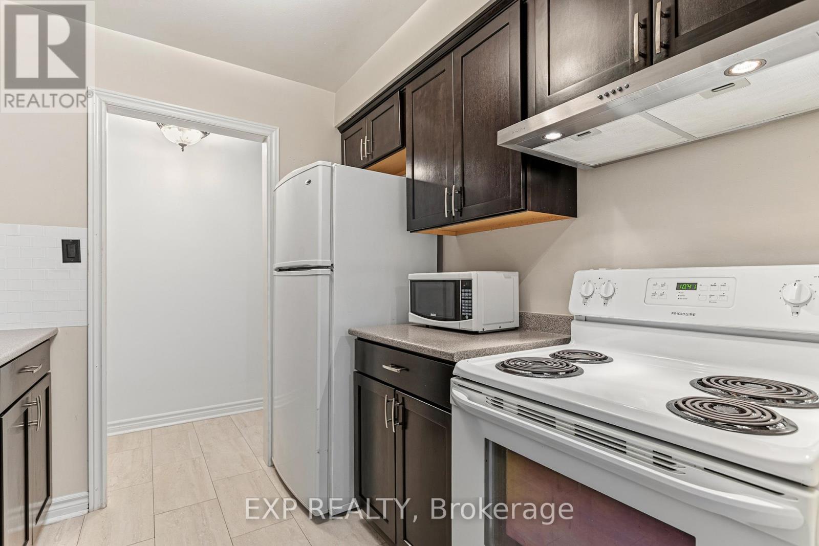 #211 4209 HIXON STREET - 14