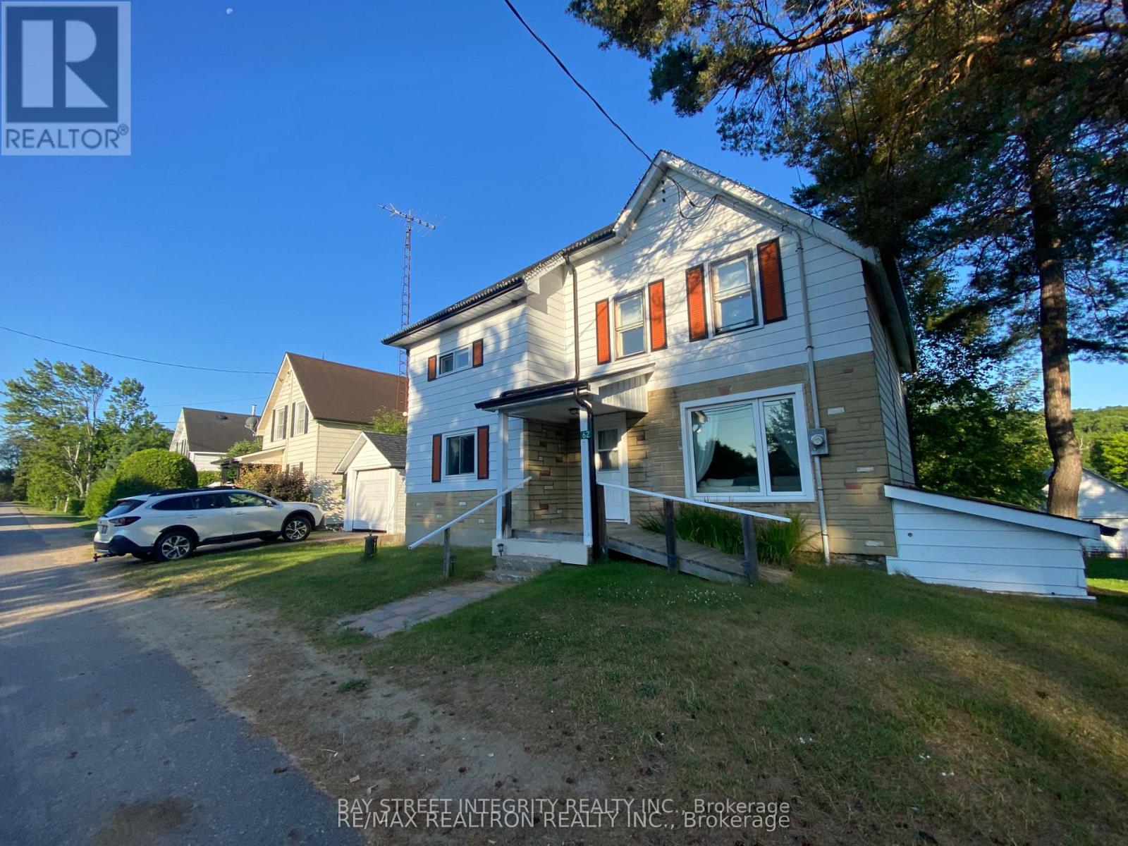62 OTTAWA STREET - 3
