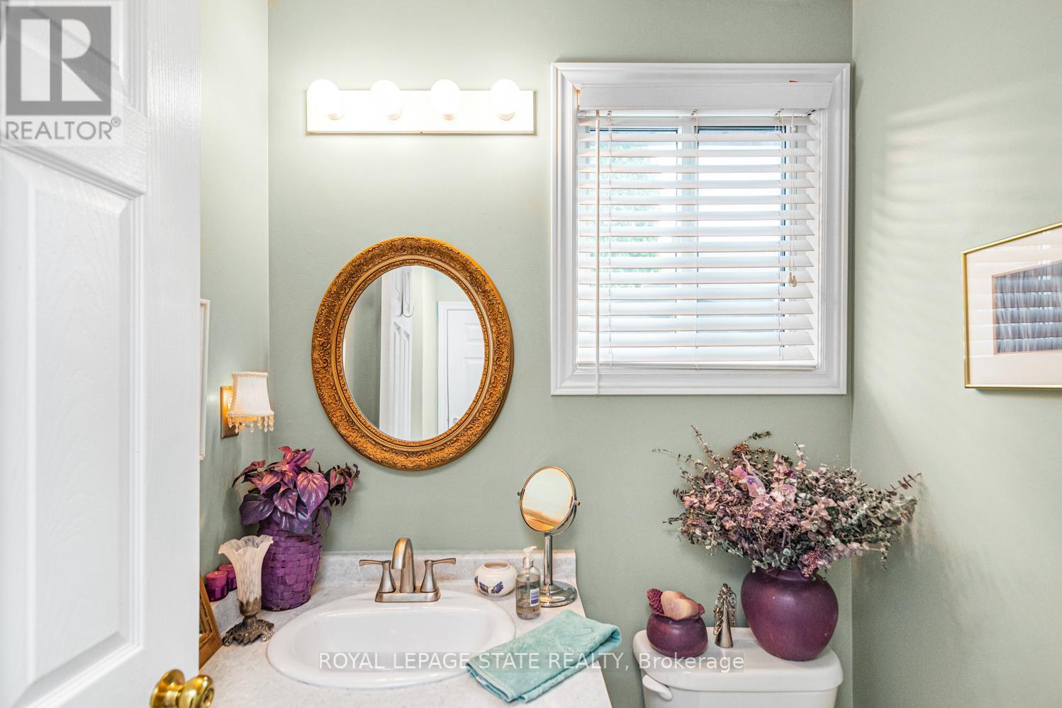 10 RICHVIEW DRIVE - 21